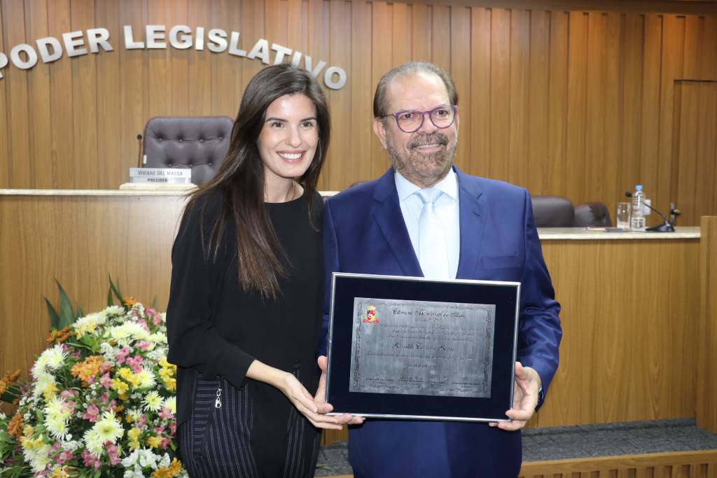 Deputada Dani Alonso e o presidente da Federação Paulista de Futebol (FPF) e vice-presidente da Confederação Brasileira de Futebol (CBF), Reinaldo Carneiro Bastos