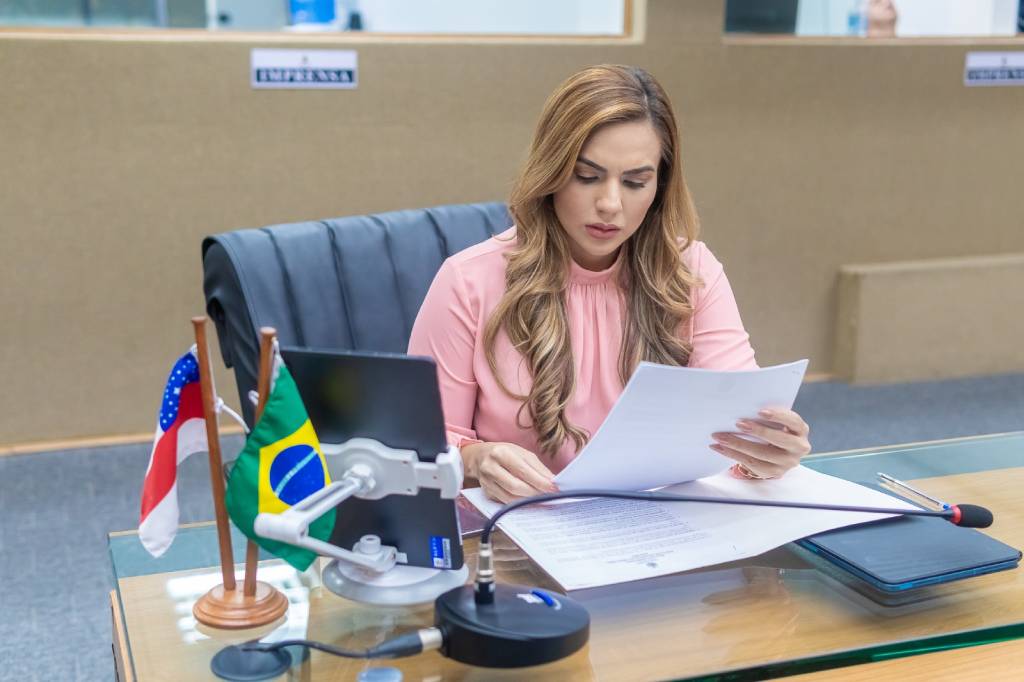 Deputada estadual Débora Menezes (PL-AM)