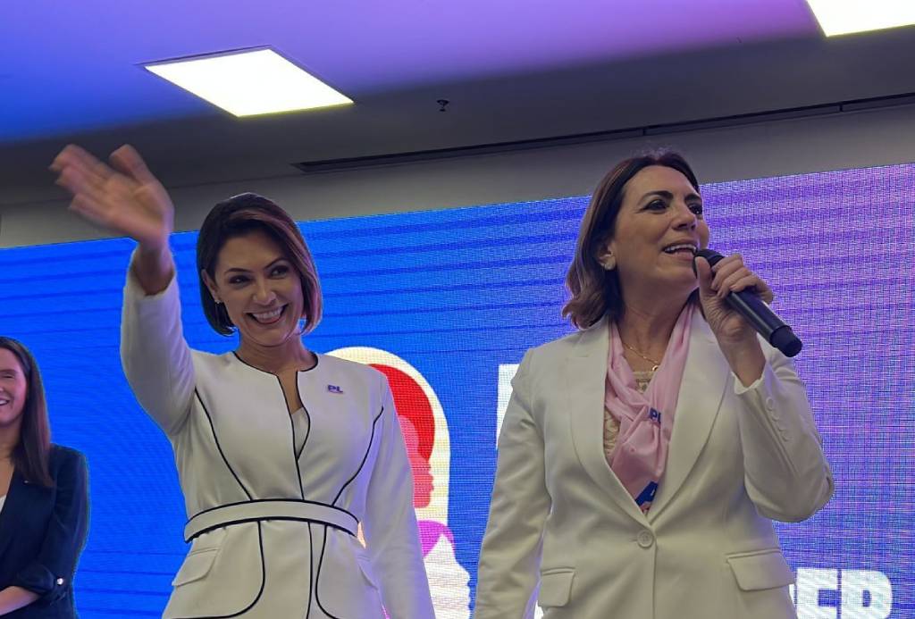 Presidente de PL Mulher, Michelle Bolsonaro e a Presidente do PL Mulher de SP, Deputada Rosana Valle (PL-SP) - Foto: Assessoria e Imprensa da Deputada