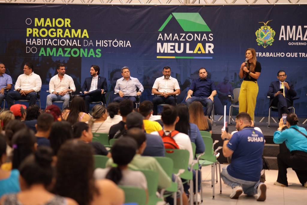 Débora Menezes acompanha governador Wilson Lima na liberação de novas indenizações e reassentamentos