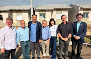 Deputada estadual Dani Alonso, vice-líder do PL na Alesp, entrega 128 casas populares em Marília