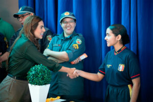 Débora Menezes acompanha Formatura Alamar concedida a 146 alunos do CMPM III