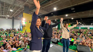 Jair e Michelle Bolsonaro oficializam Rosana Valle pré-candidata à Prefeitura de Santos-SP