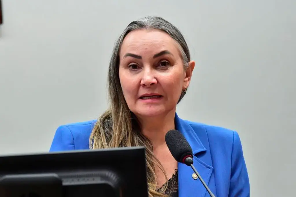 Deputada Daniela Reinehr (PL-SC): preocupação com a sustentabilidade da pesca – Foto: Zeca Ribeiro/Câmara dos Deputados