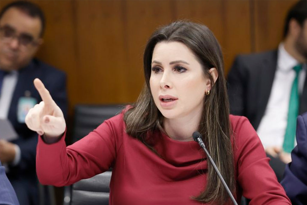 Caroline de Toni (PL-SC): atuação coordenada no enfrentamento ao tráfico de pessoas é necessária - Foto: Marina Ramos / Câmara dos Deputados