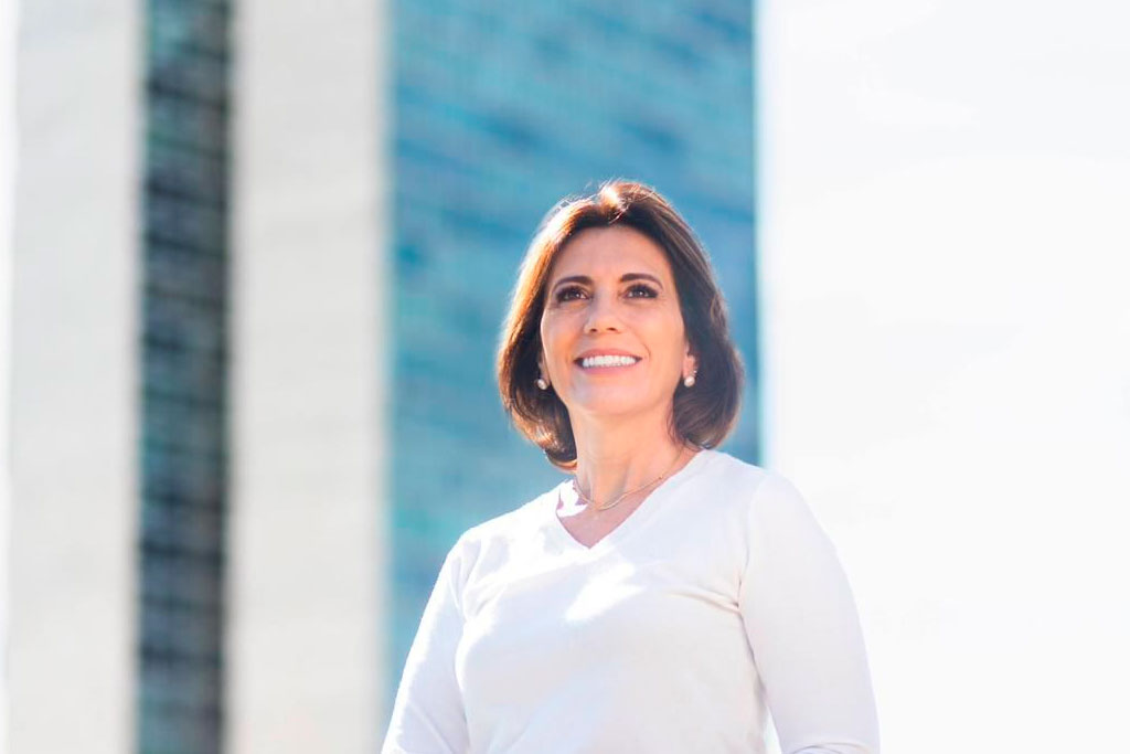 Deputada federal Rosana Valle (PL-SP), que é autora de dois livros, “Rota do Sol 1” e “Rota do Sol 2”, e está prestes a lançar o terceiro, que narra sua trajetória em Brasília e os bastidores da Política - Foto: divulgação/Assessoria de Imprensa