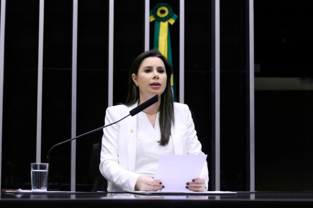 Autora do projeto, deputada Caroline de Toni (PL-SC) – Foto: Kayo Magalhães/Câmara dos Deputados