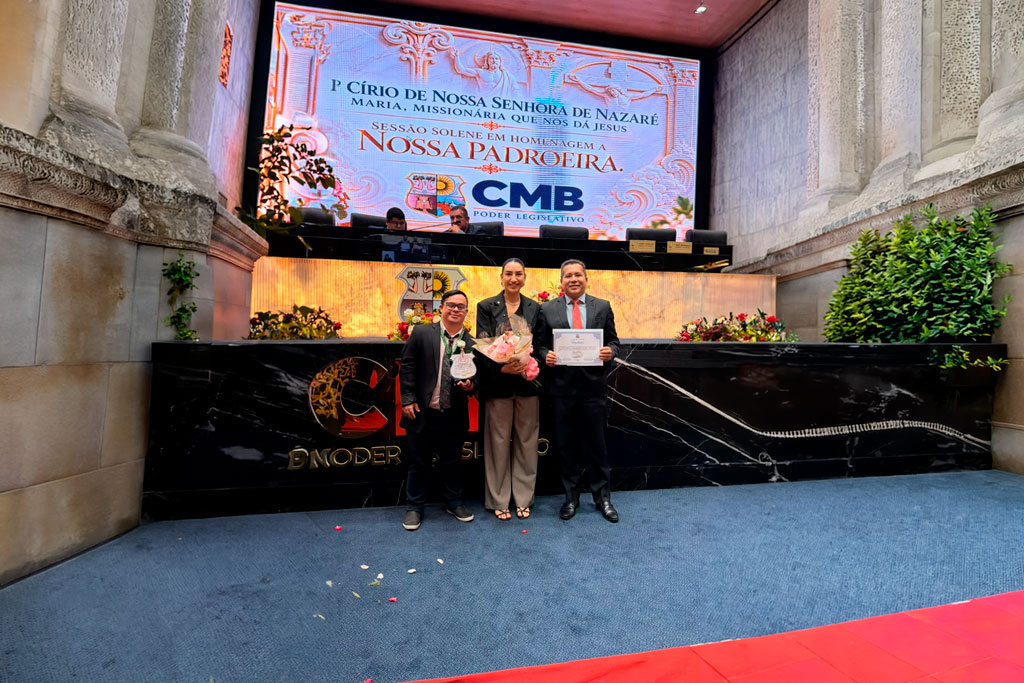 Vereadora Ágatha Barra (PL-PA) homenageia coordenador da Romaria da Acessibilidade e reitera atuação pela inclusão em Belém - Foto: divulgação/CMB