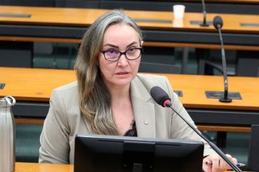 Daniela Reinehr (PL-SC): é preciso criar oportunidades para atletas com deficiência – Foto: Vinicius Loures/Câmara dos Deputados