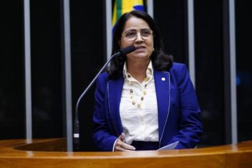 Autora do projeto, deputada Rosângela Reis (PL-MG) - Foto: Pablo Valadares/Câmara dos Deputados